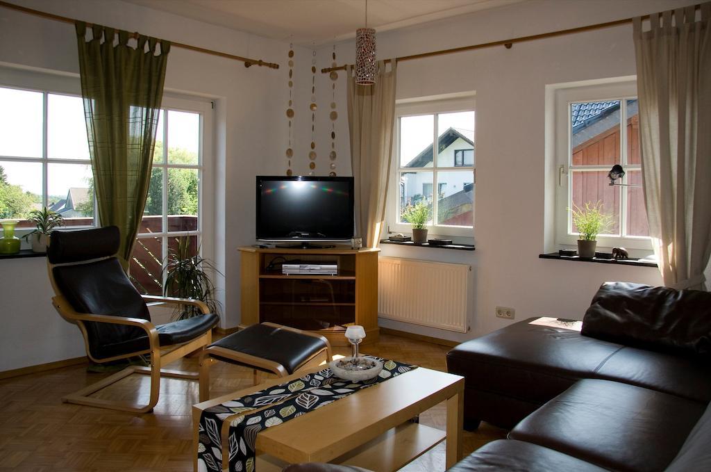 Ferienhaus Ginsterbluete Schleiden Room photo